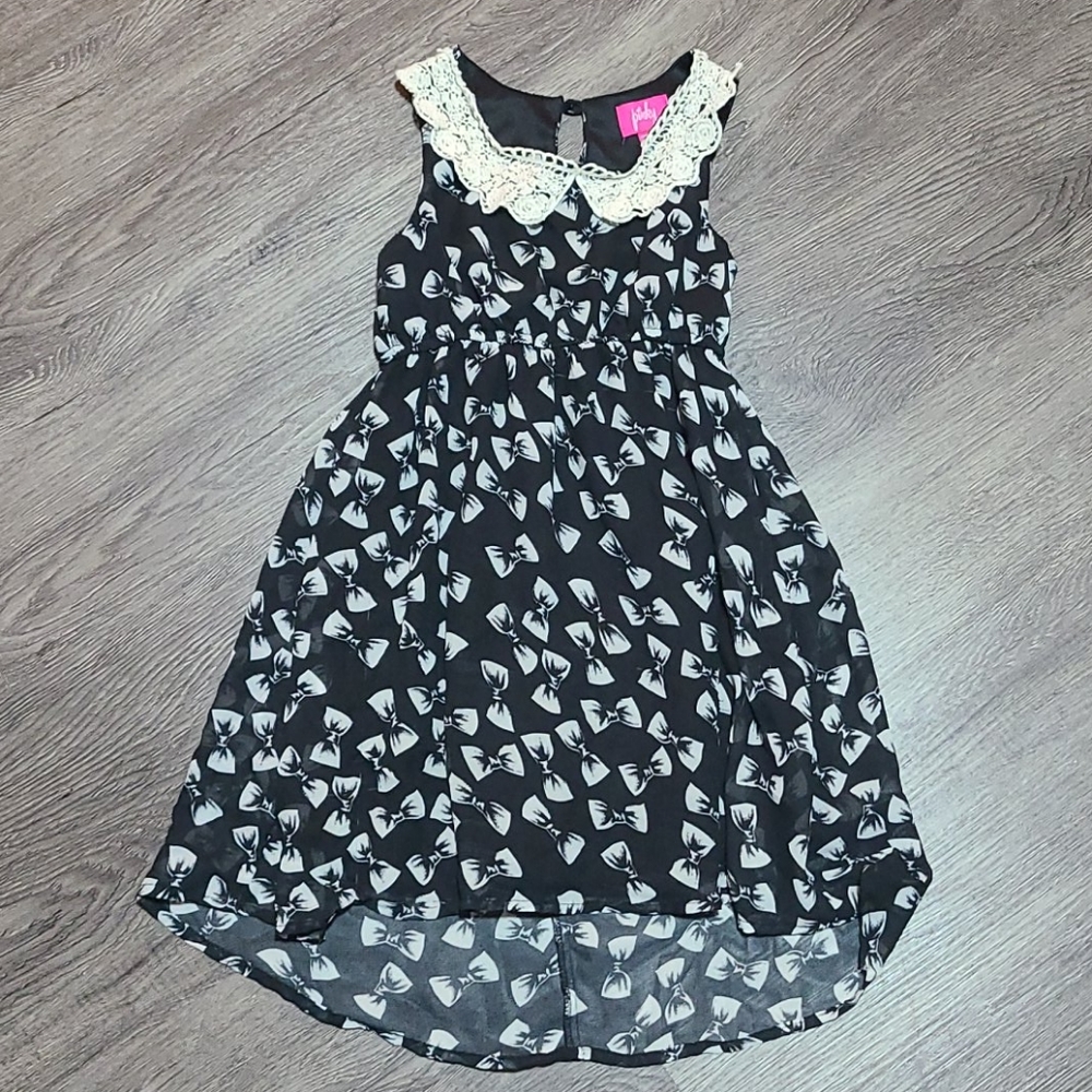 Bow pattern dress